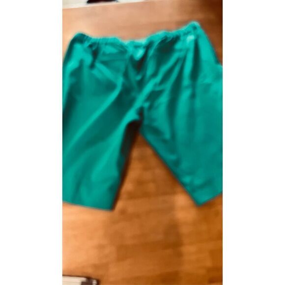 Isaac Mizrahi Live Green Bermuda Shorts WOmens Size 28WP - Picture 10 of 11